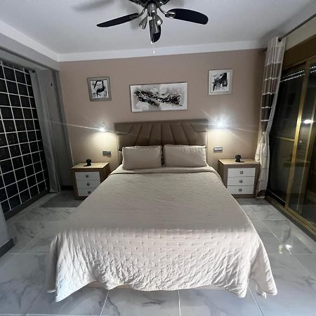 Beachfront Apartment - Sea Views - マルベーリャ エクステリア 写真