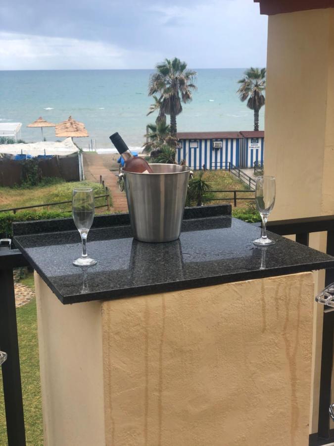 Beachfront Apartment - Sea Views - マルベーリャ エクステリア 写真