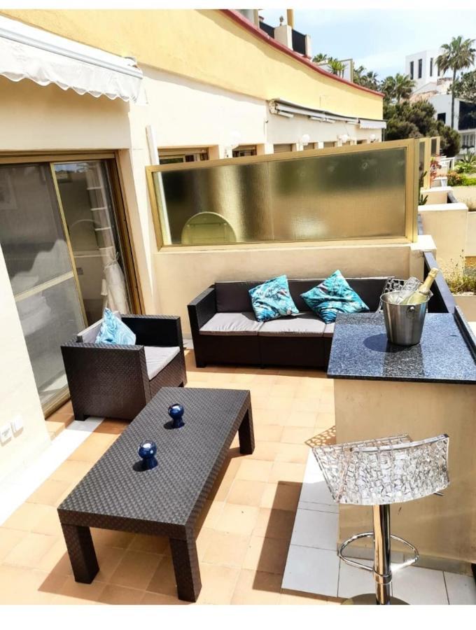 Beachfront Apartment - Sea Views - マルベーリャ エクステリア 写真