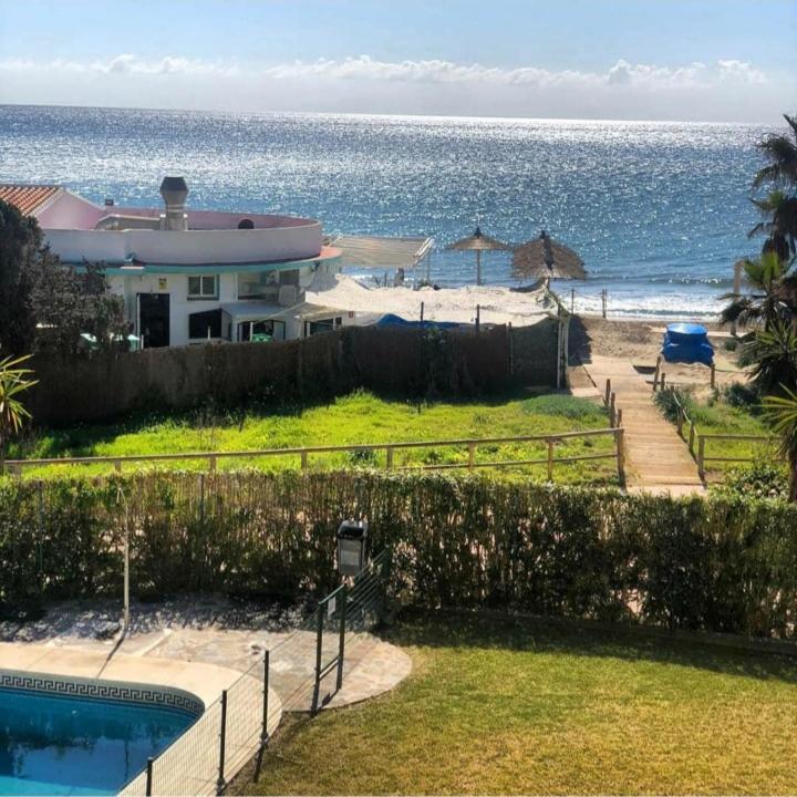 Beachfront Apartment - Sea Views - マルベーリャ エクステリア 写真