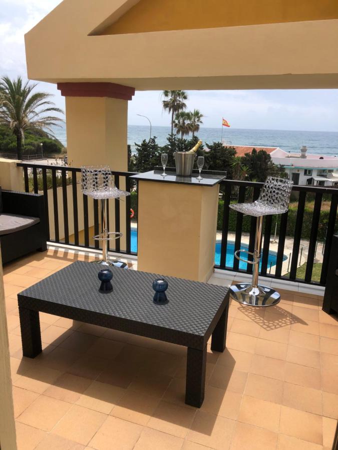 Beachfront Apartment - Sea Views - マルベーリャ エクステリア 写真