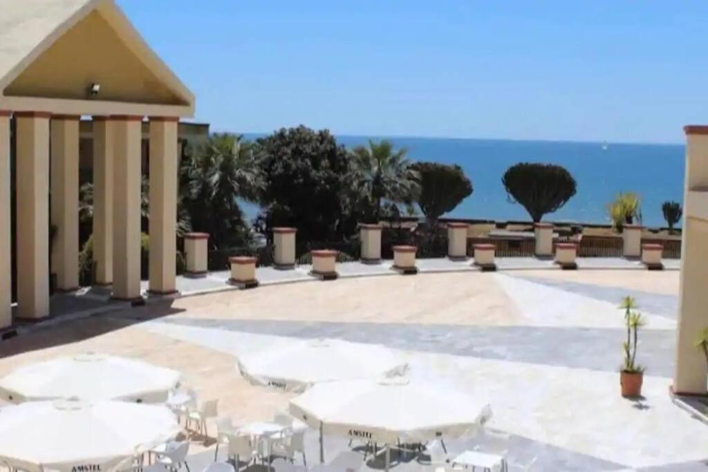 Beachfront Apartment - Sea Views - マルベーリャ エクステリア 写真